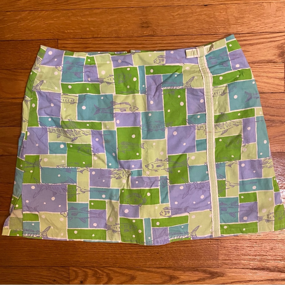 Lily Pulitzer fish dot print skort. Size 8!